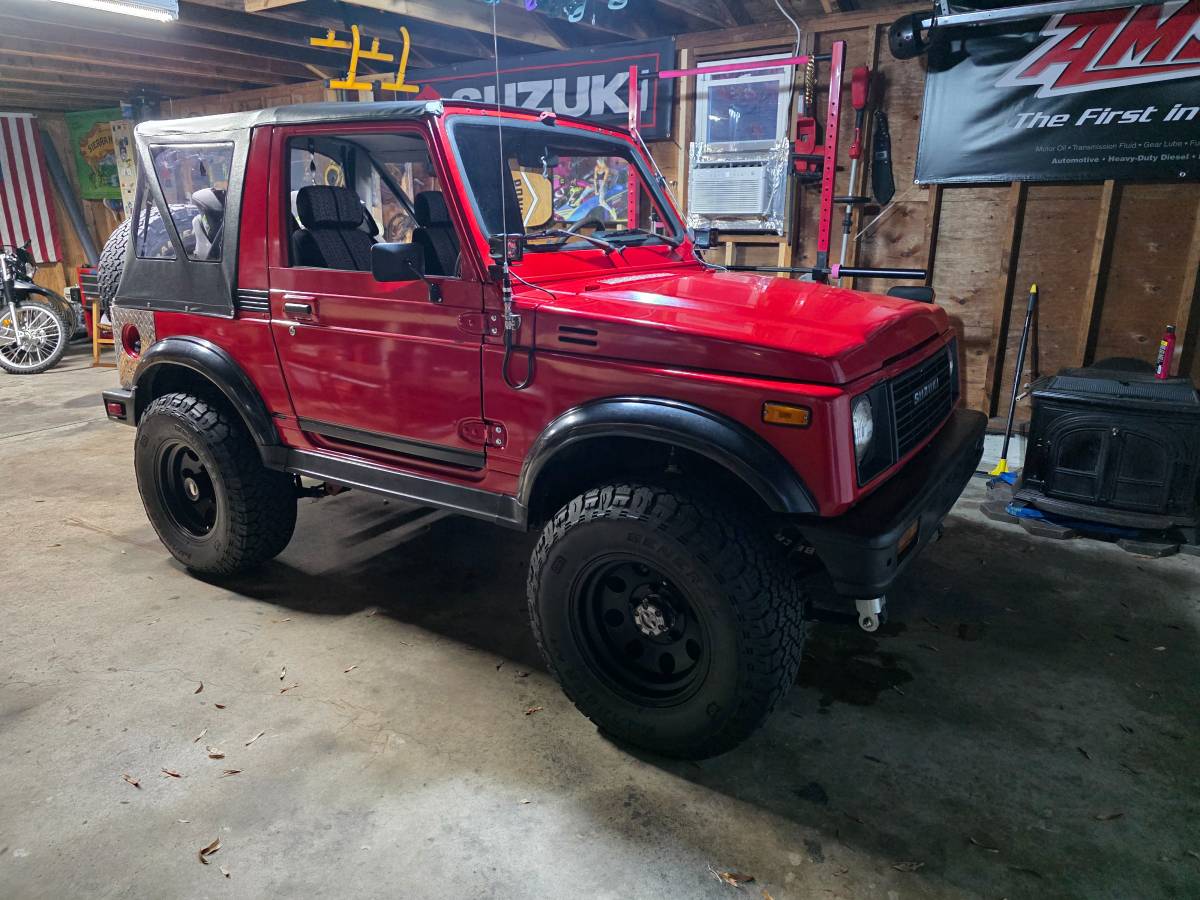 Suzuki-samurai-1986-red-4