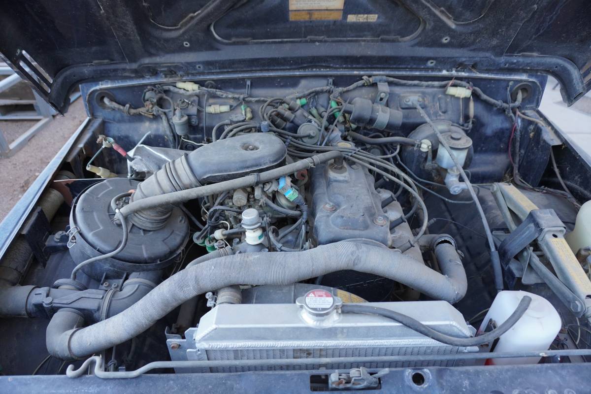 Suzuki-samurai-1987-blue-4