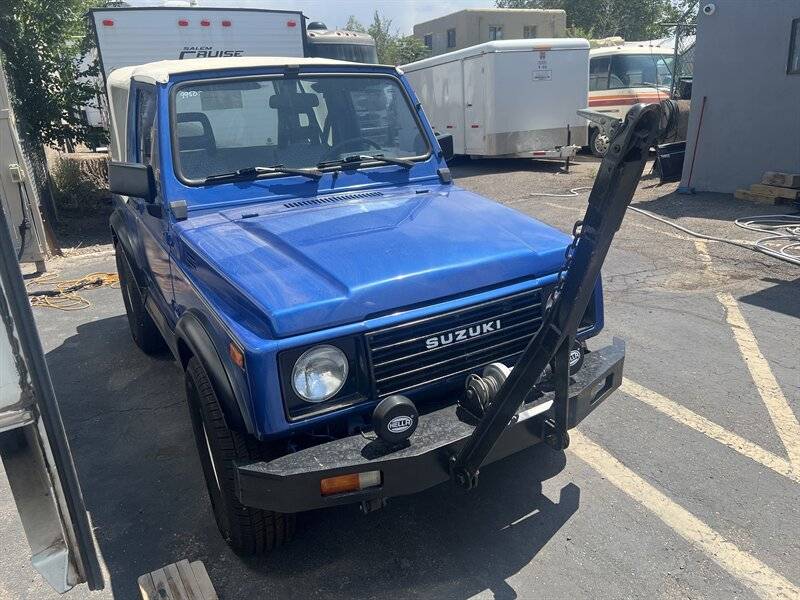 Suzuki-samurai-1987-blue