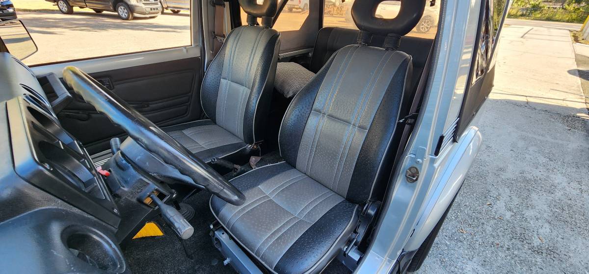 Suzuki-samurai-4wd-conv-1987-silver-18