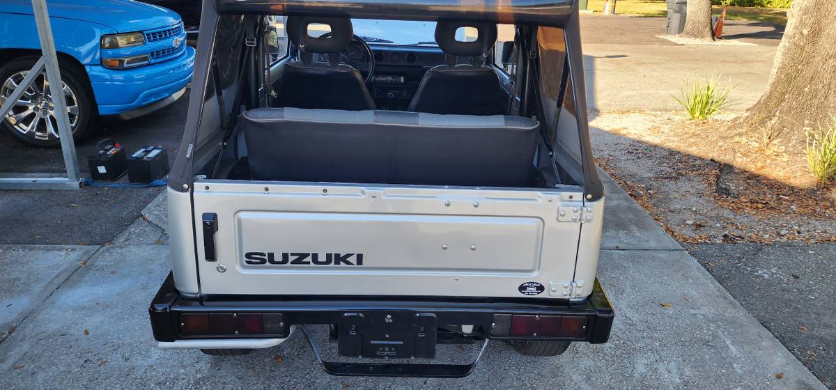 Suzuki-samurai-4wd-conv-1987-silver-21