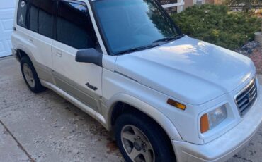 Suzuki-sidekick-1996-white