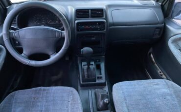 Suzuki-sidekick-1996-white-6