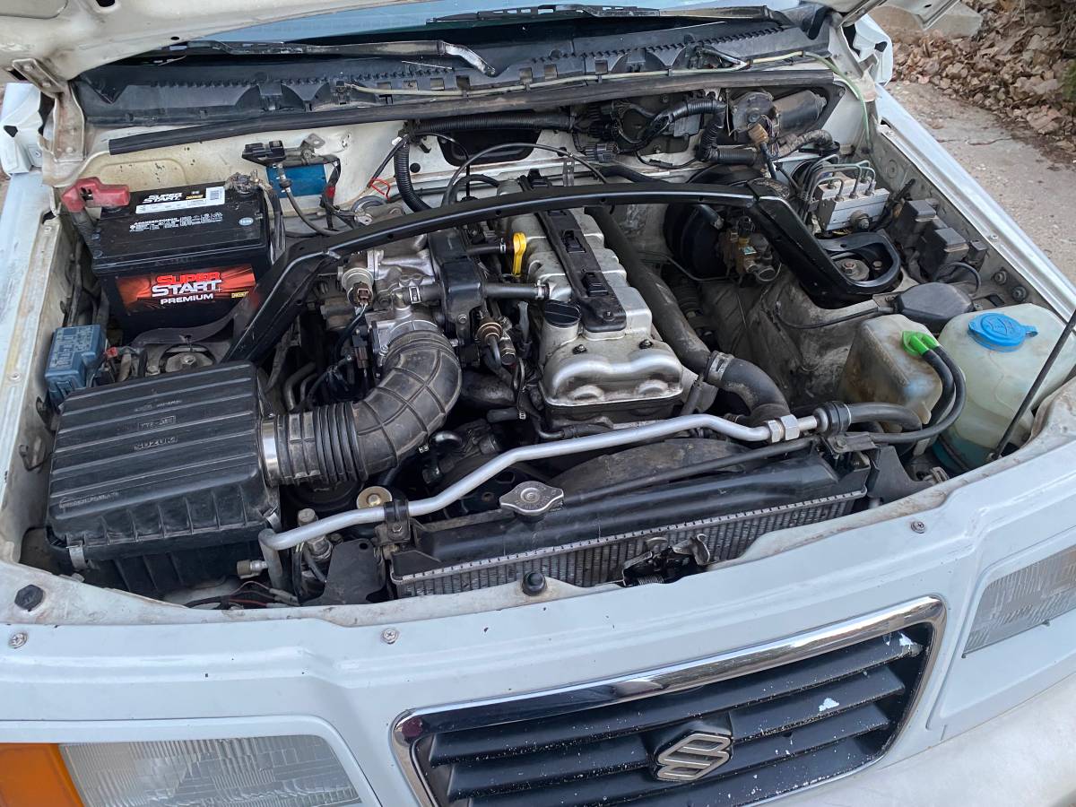 Suzuki-sidekick-1996-white-9