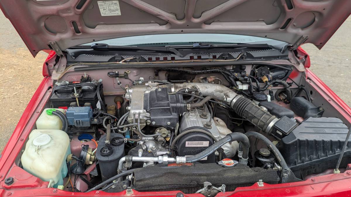 Suzuki-sidekick-hard-top-1996-red-19