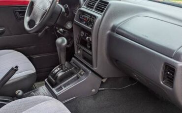 Suzuki-sidekick-hard-top-1996-red-8