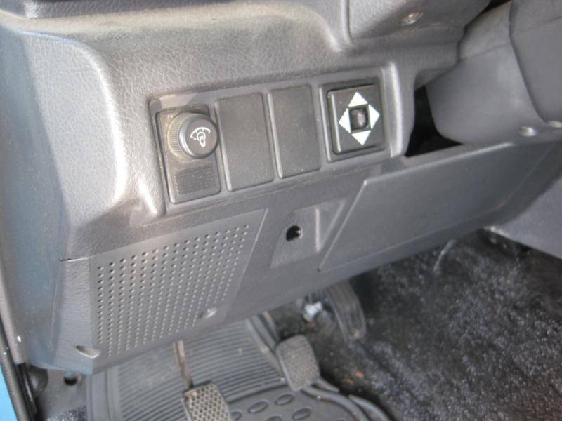 Suzuki-sidekick-soft-top-4wd-1992-blue-25