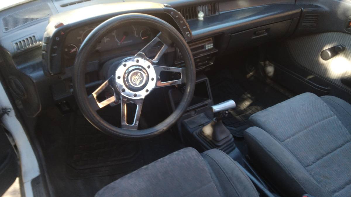 Suzuki-swift-1.3-gti-1991-white-2