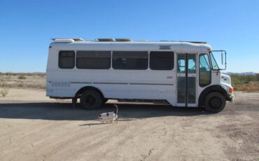 Thomas-bus-3600vista-series-diesel-1996-white-2