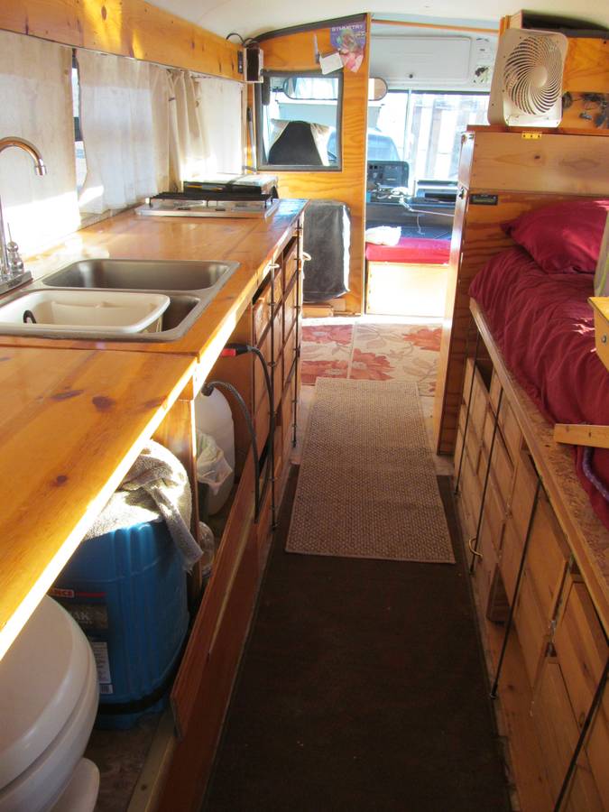 Thomas-bus-3600vista-series-diesel-1996-white-23