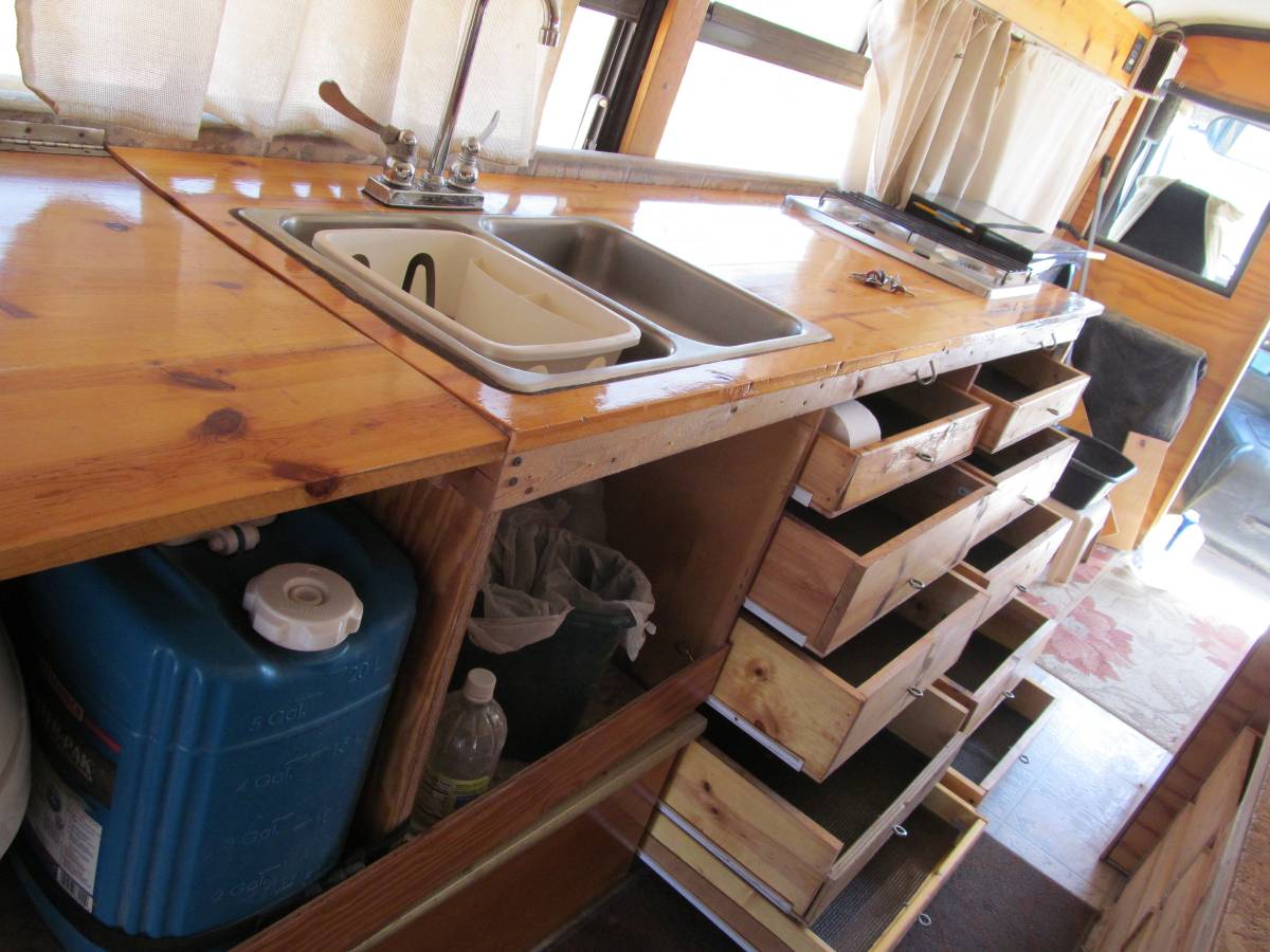 Thomas-bus-3600vista-series-diesel-1996-white-6