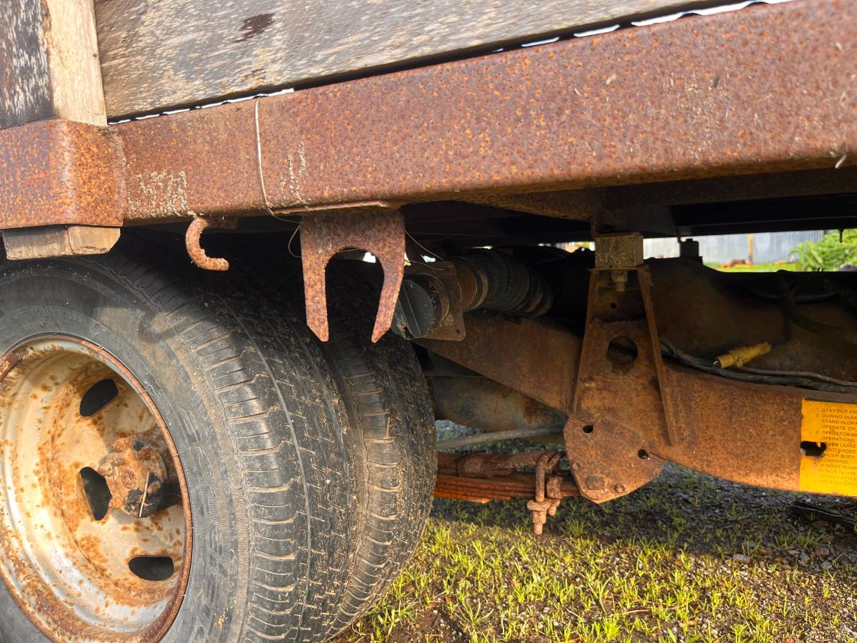 Toyota-1986-white-10