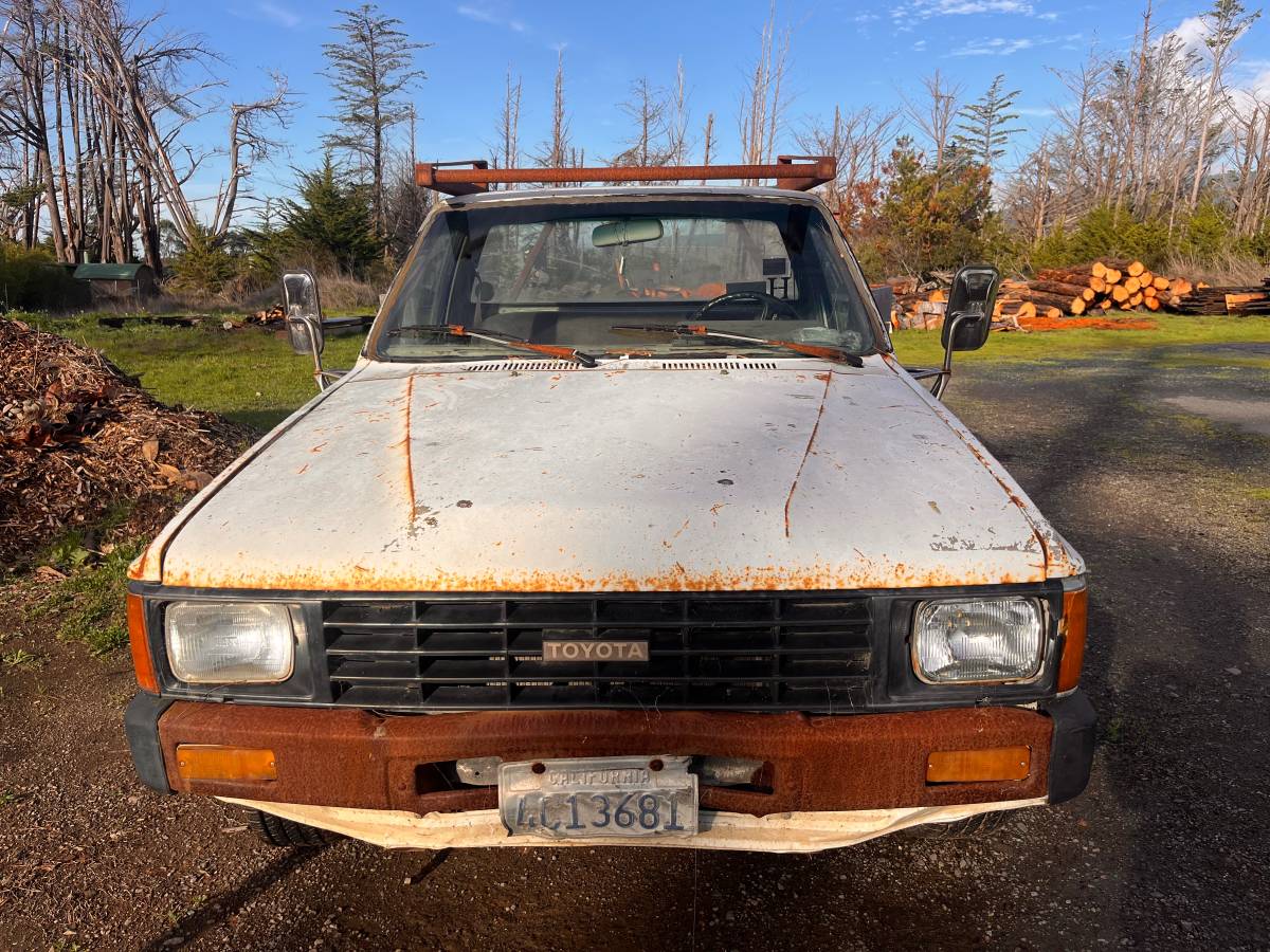 Toyota-1986-white-14