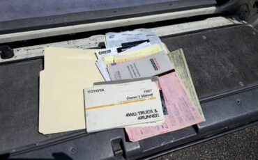 Toyota-4-runner-sr5-1987-17