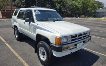 Toyota-4-runner-sr5-1987-22