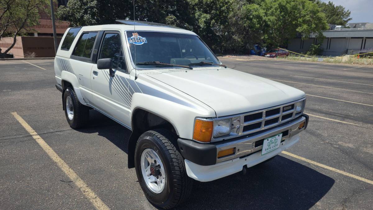 Toyota-4-runner-sr5-1987-22