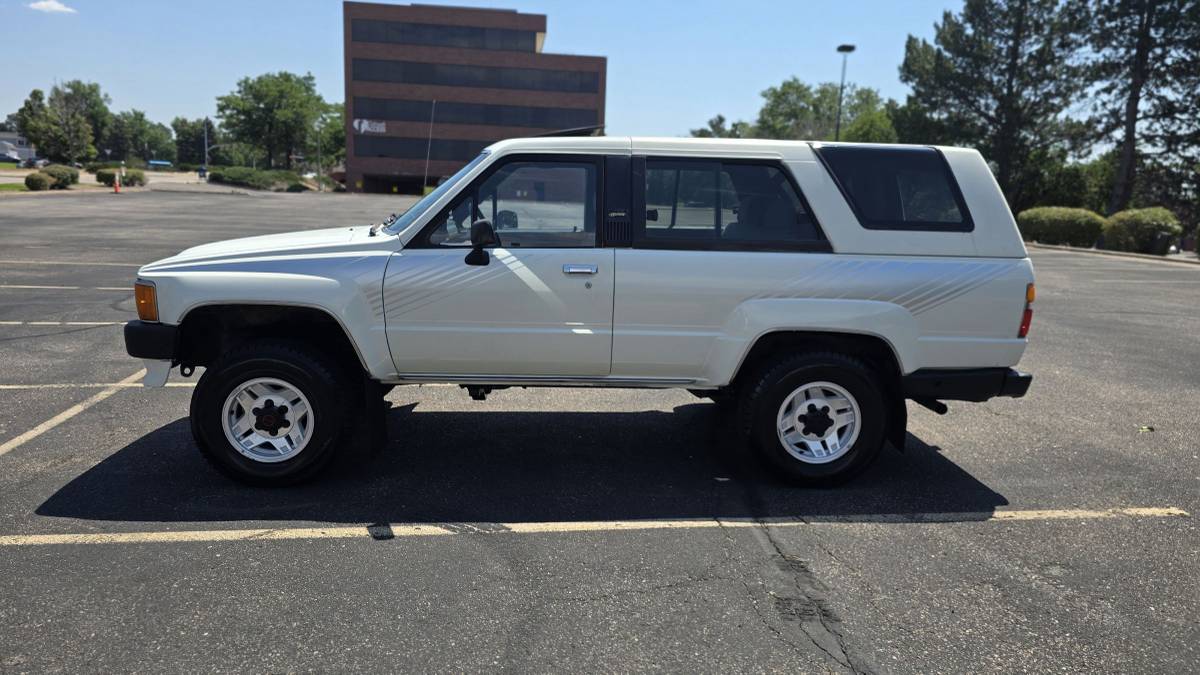 Toyota-4-runner-sr5-1987-7