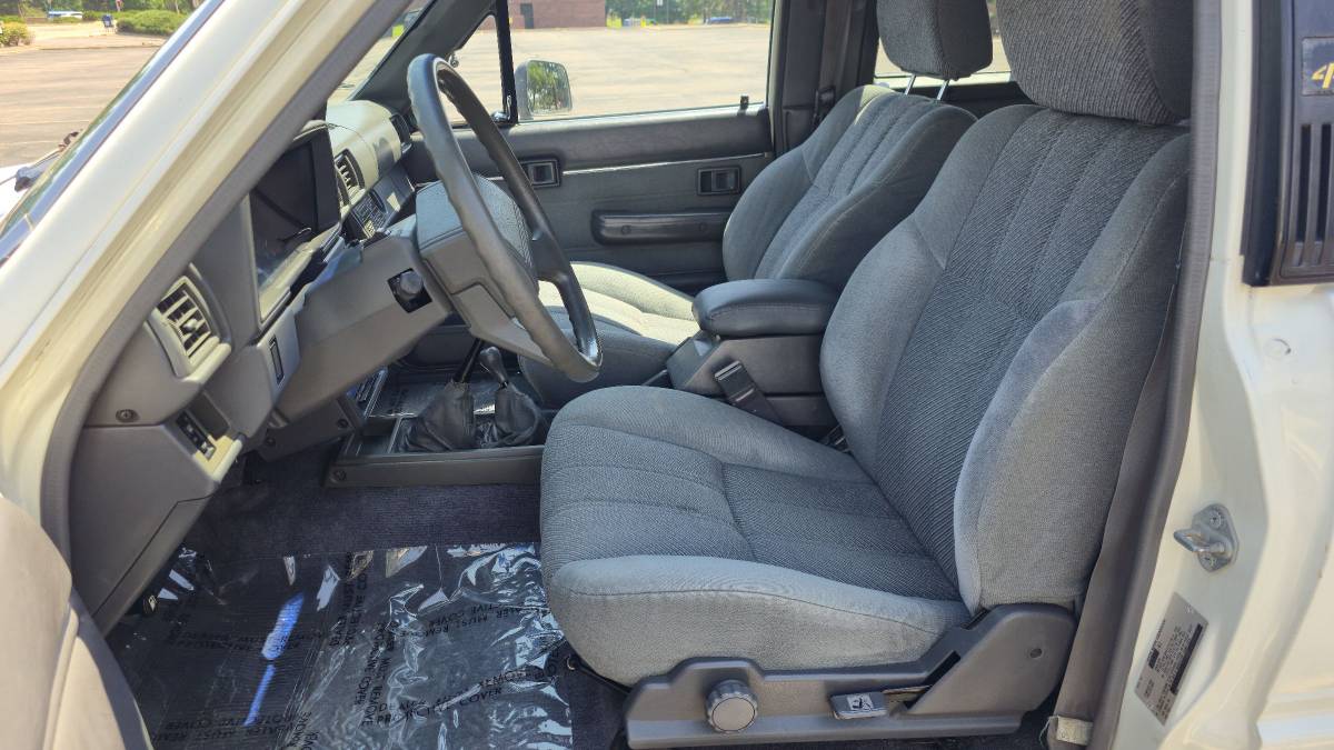 Toyota-4-runner-sr5-1987-9