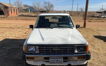 Toyota-4runner-1984-white-6