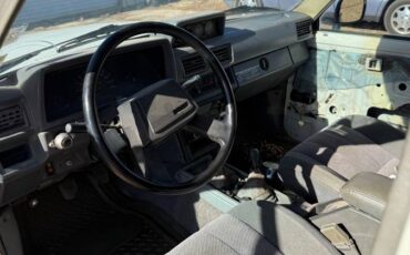 Toyota-4runner-1984-white-7