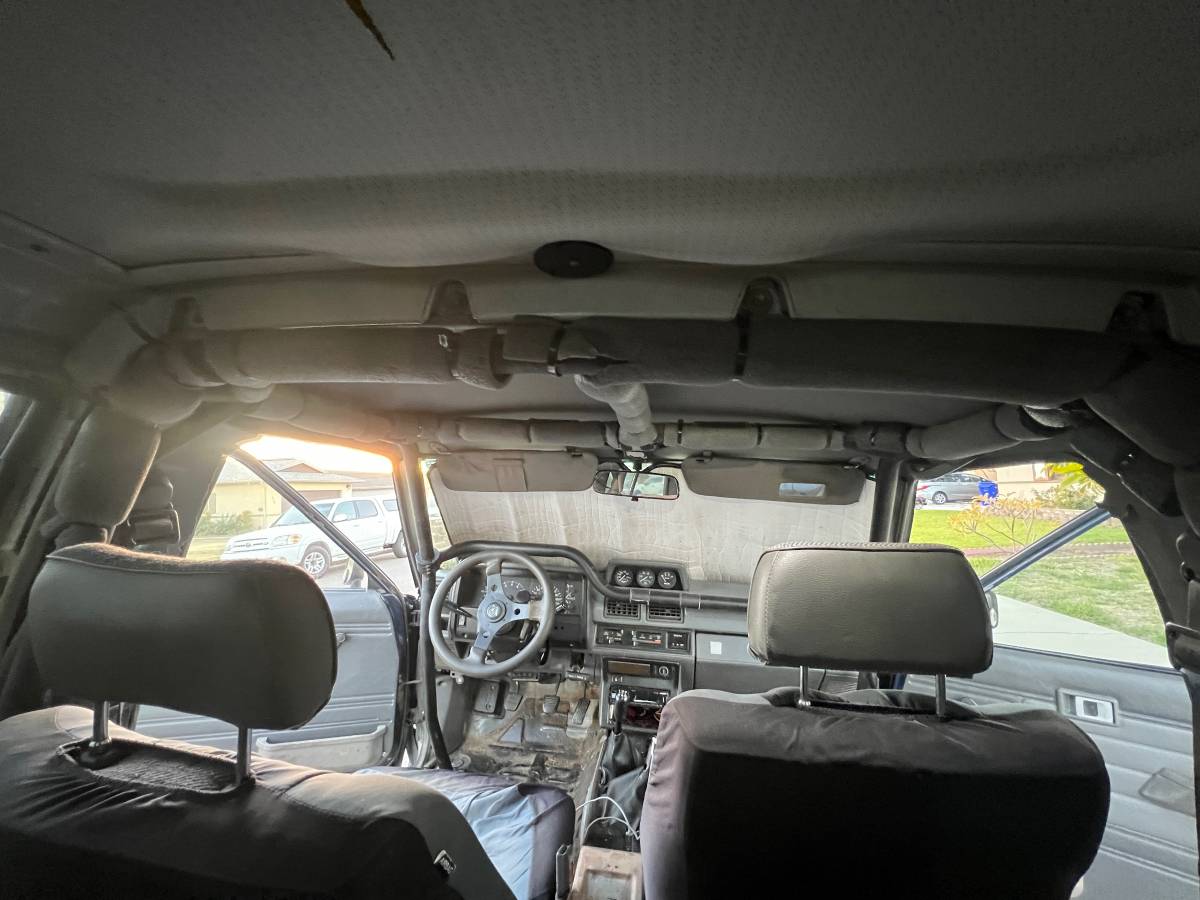 Toyota-4runner-1985-black-1