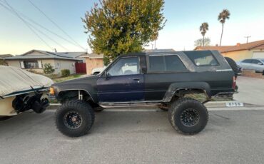 Toyota-4runner-1985-black-5