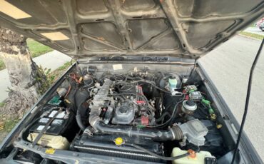 Toyota-4runner-1985-black-7