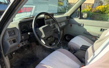 Toyota-4runner-1986-black-3