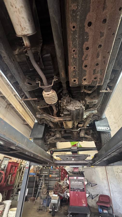 Toyota-4runner-1986-grey-10