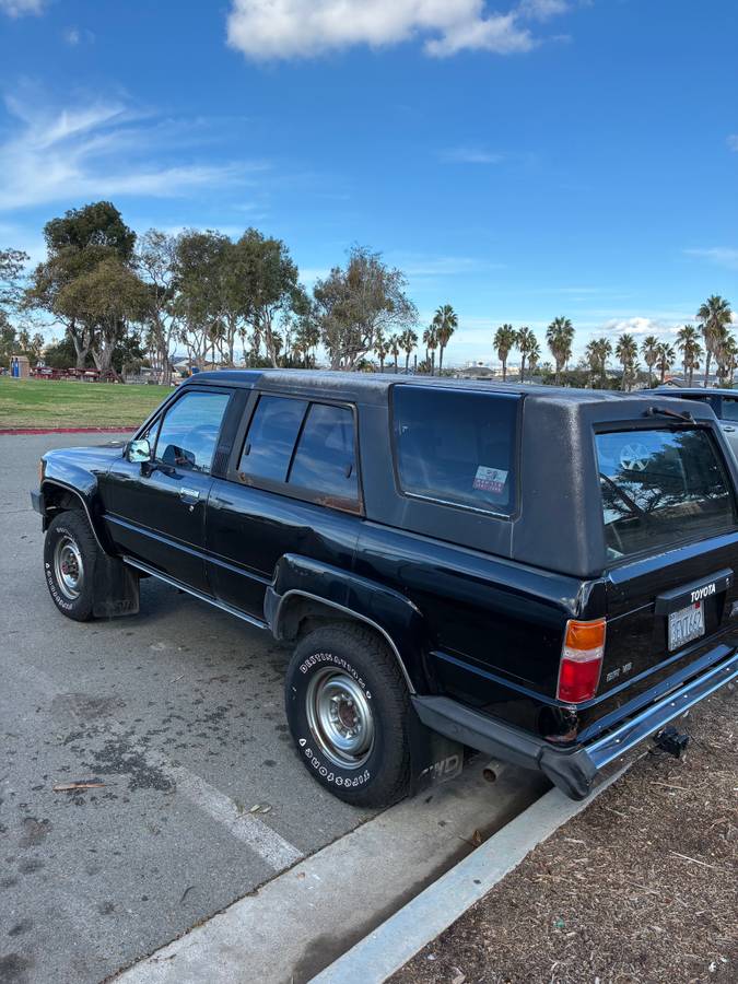 Toyota-4runner-1989-black-10