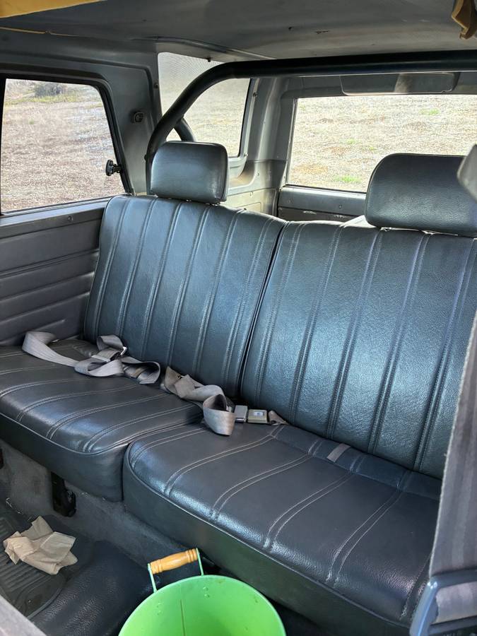 Toyota-4runner-1989-black-13