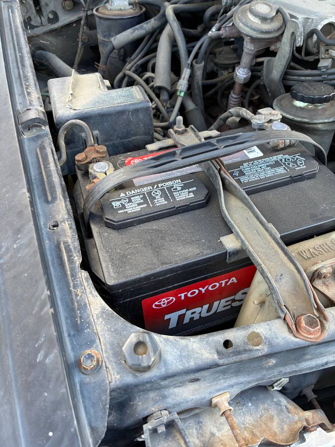 Toyota-4runner-1989-black-14