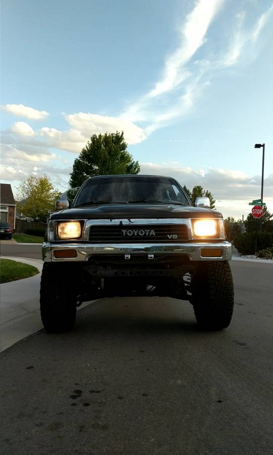 Toyota-4runner-1990-black-5