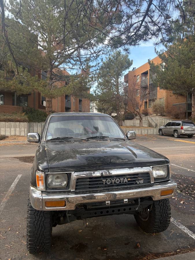 Toyota-4runner-1990-black