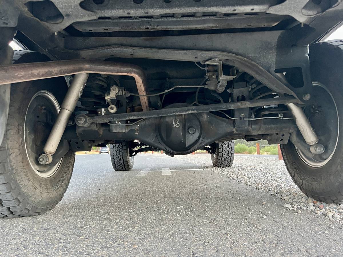 Toyota-4runner-1990-white-2