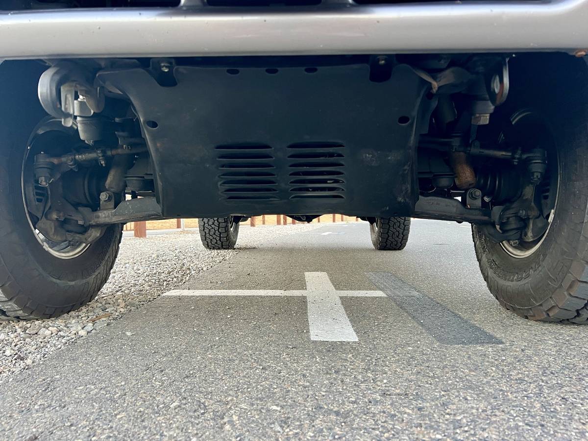 Toyota-4runner-1990-white-3