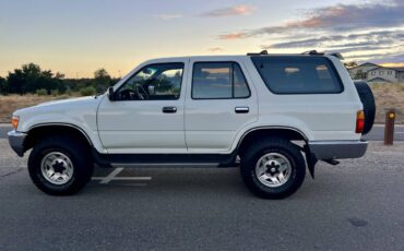 Toyota-4runner-1990-white-8