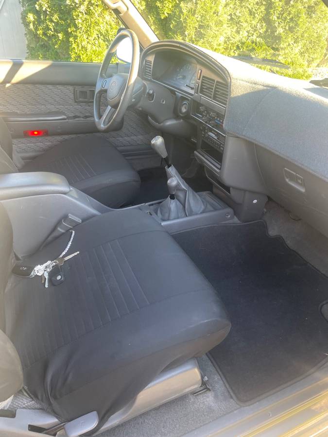 Toyota-4runner-1994-grey-9