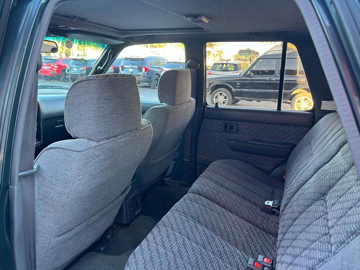 Toyota-4runner-1995-green-10