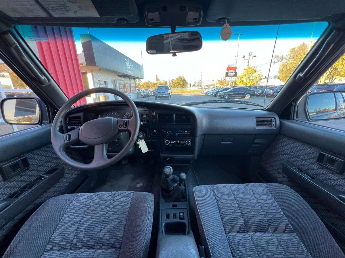 Toyota-4runner-1995-green-15