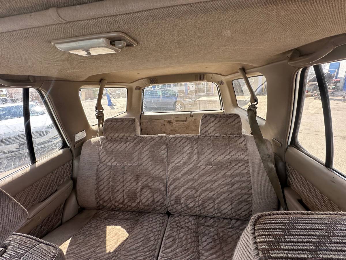 Toyota-4runner-1995-white-14