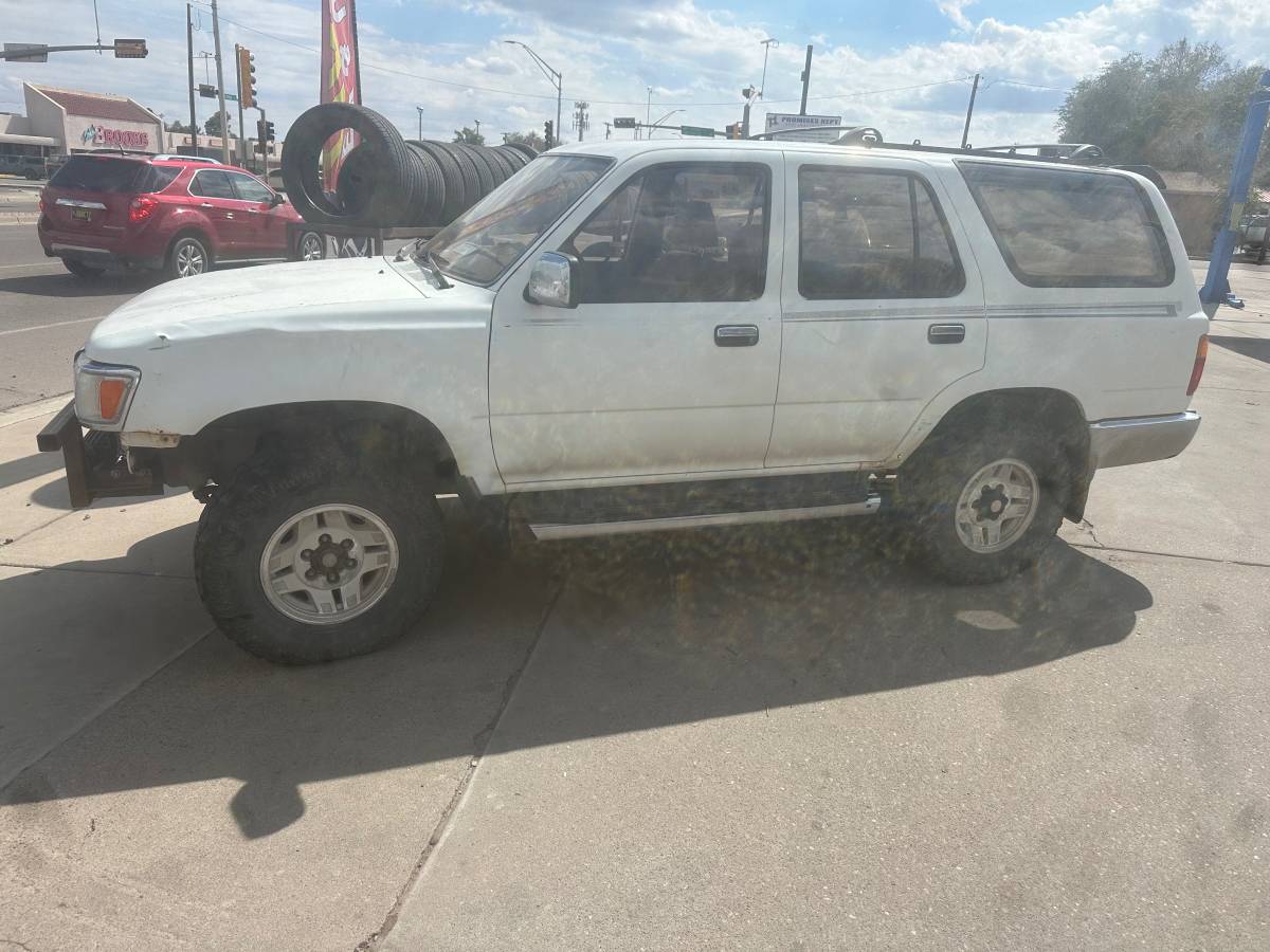 Toyota-4runner-1995-white