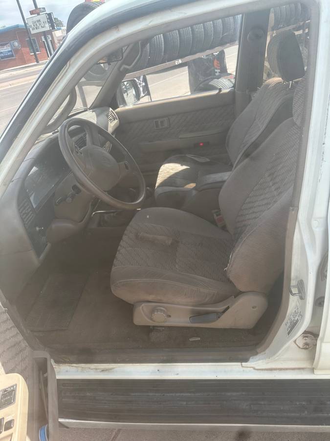 Toyota-4runner-1995-white-5