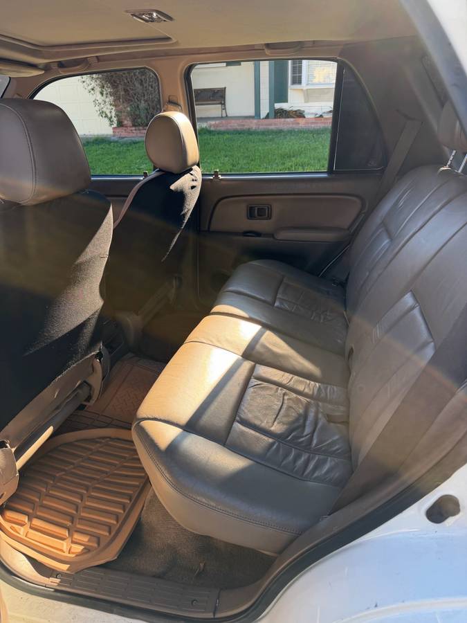 Toyota-4runner-1996-white-4