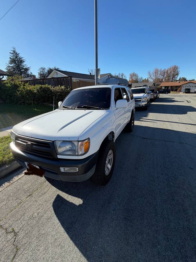 Toyota-4runner-1996-white-8