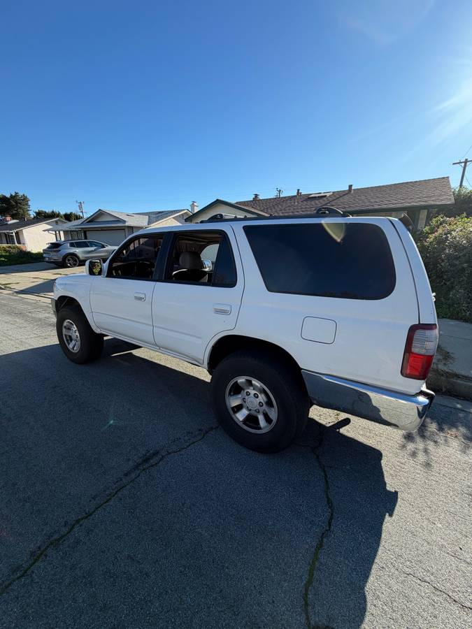 Toyota-4runner-1996-white