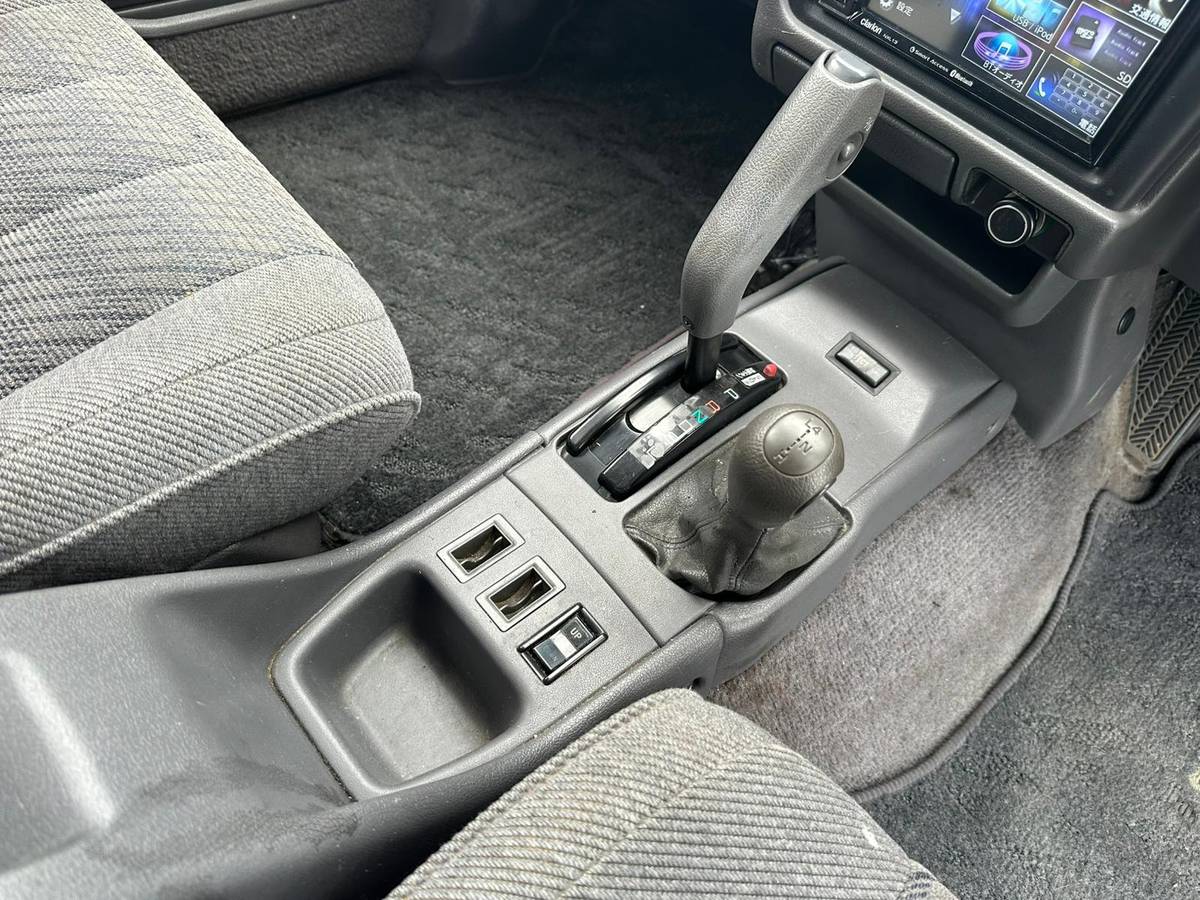 Toyota-4runner-hilux-surf-diesel-1991-blue-8