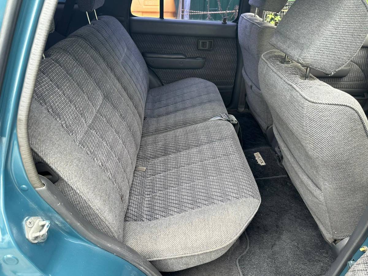 Toyota-4runner-hilux-surf-diesel-1991-blue-9
