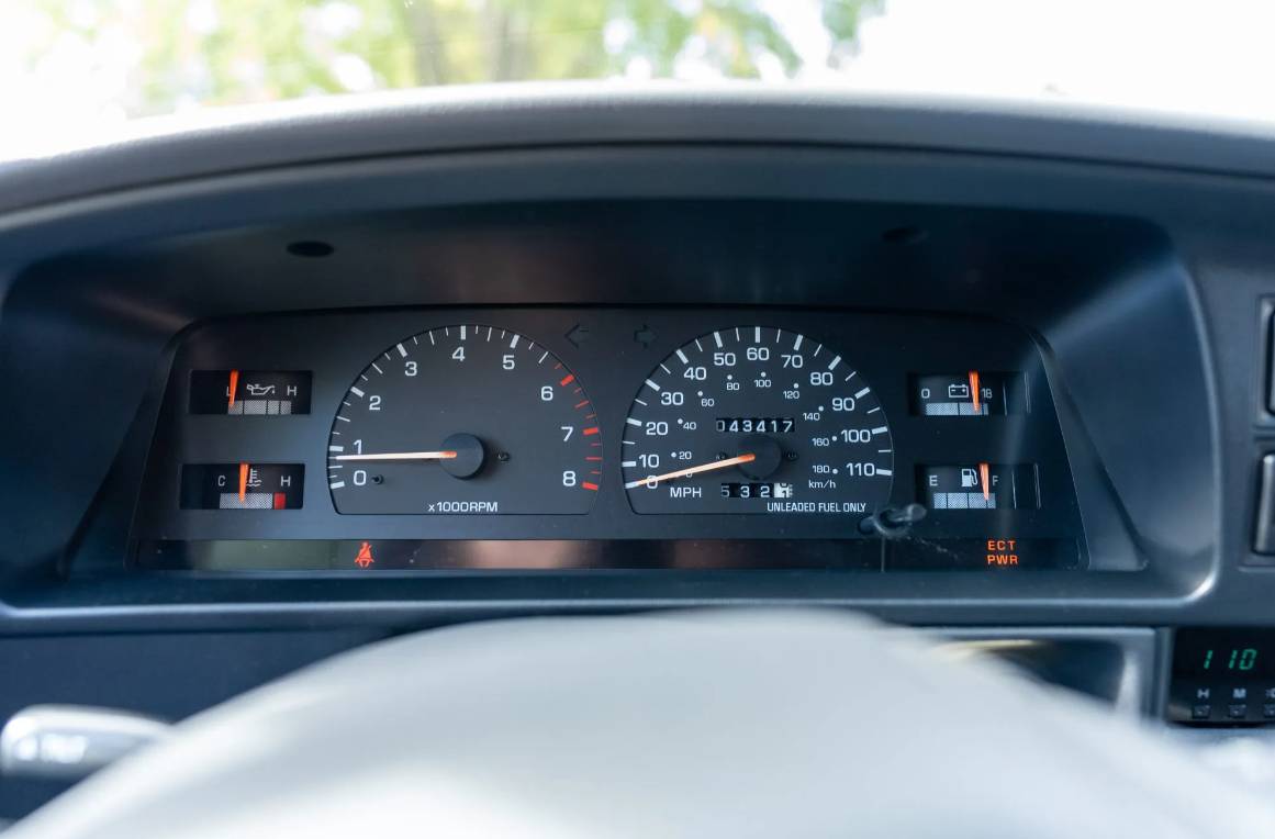 Toyota-4runner-sr-5-1993-red-4