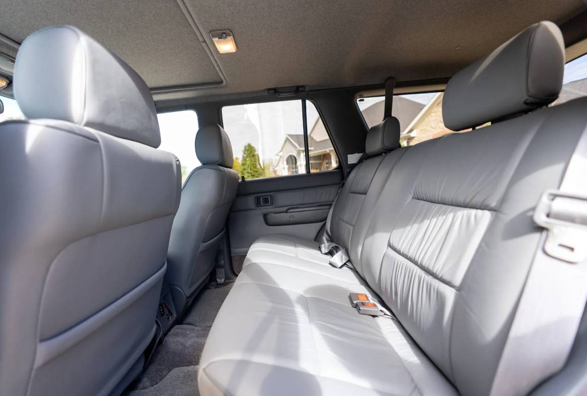 Toyota-4runner-sr-5-1993-red-5